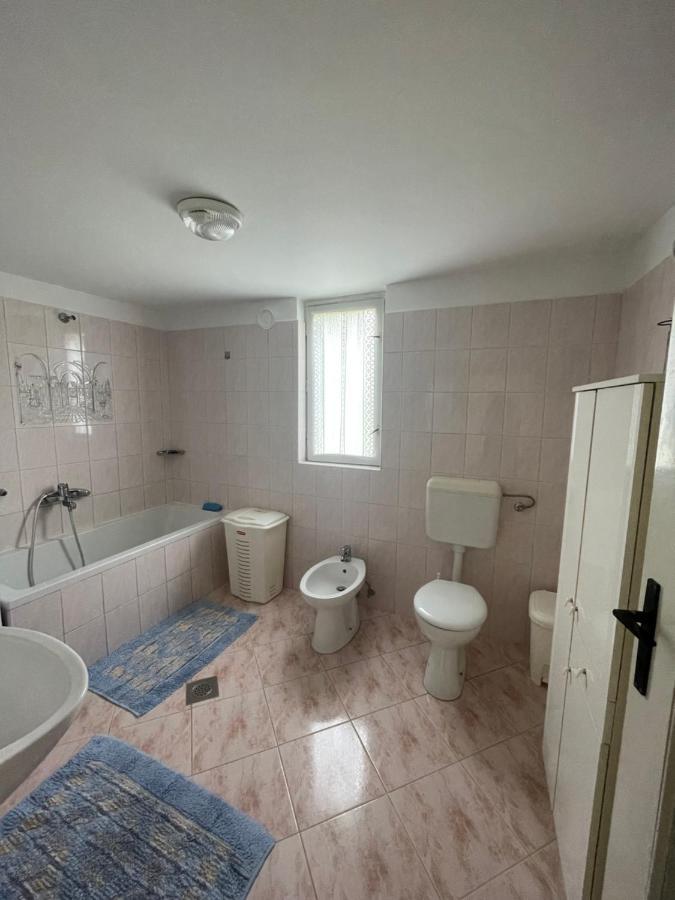 Apartment Benky Pican Luaran gambar